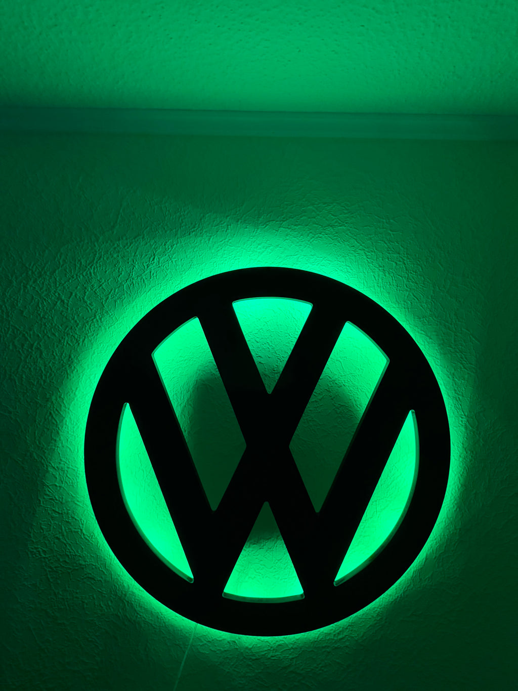 VW Logo mit Led Wand Dekoration